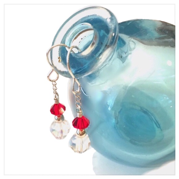 Jewelry - RED & CLEAR CRYSTAL EARRINGS 🌹